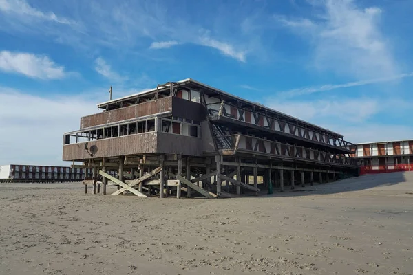 Заброшенный Клуб Silver Gull Beach Club Форт Тилден Бич Бризи — стоковое фото