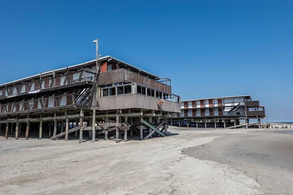 Övergiven Silver Gull Beach Club Vid Fort Tilden Beach Breezy — Stockfoto