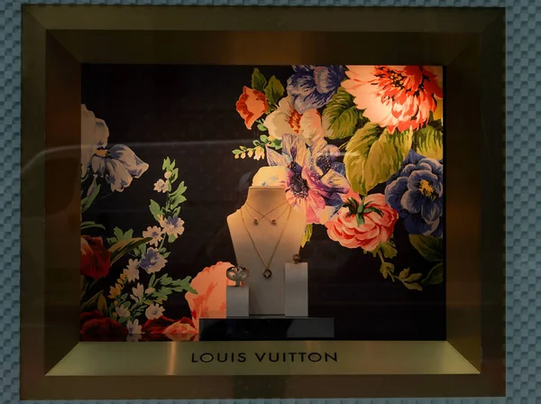 Nueva York Septiembre 2022 Decoración Ventanas Tienda Louis Vuitton New — Foto de Stock