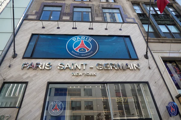 ニューヨーク 2022年11月3日 ニューヨークの5番街にあるパリ サンジェルマン本店 フランスサッカークラブパリ サンジェルマン Paris Saint German フランス — ストック写真