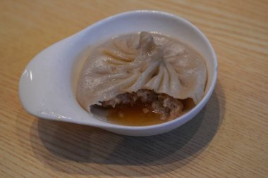 Taze ve sıcak Çin mantısı.