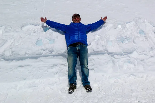 Jungfraujoch Switzerland Мая 2017 Года Неизвестный Турист Наслаждается Снегом Плато — стоковое фото