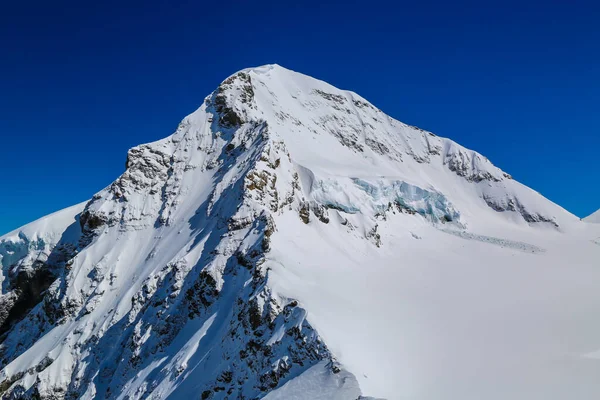 Зима Швейцарских Альпах — стоковое фото