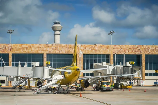 Cancun Mexico Σεπτεμβριου 2021 Αεροπλάνο Spirit Airlines Άσφαλτο Στο Διεθνές — Φωτογραφία Αρχείου