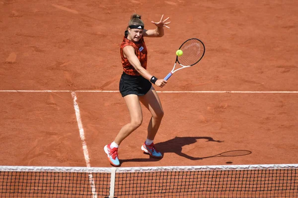Paris Frankrike Juni 2023 Professionell Tennisspelare Karolina Muchova Tjeckien Aktion — Stockfoto