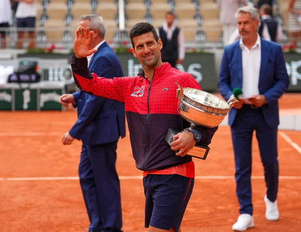 法国巴黎 June 2023 2023 Roland Garros Champion Novak Djokovic 塞尔维亚的诺瓦克 — 图库照片