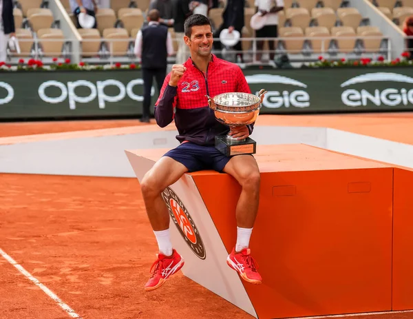 法国巴黎 June 2023 2023 Roland Garros Champion Novak Djokovic 塞尔维亚的诺瓦克 — 图库照片
