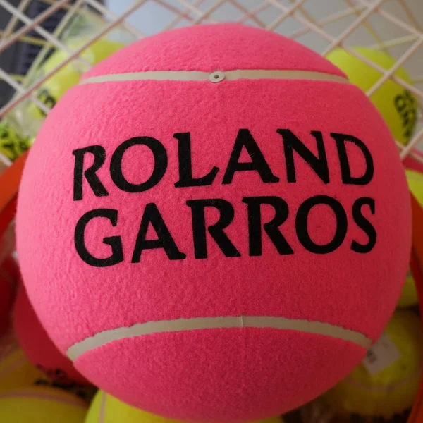 Parijs Frankrijk Juni 2023 Roland Garros Souvenir Tennisbal 2023 Roland — Stockfoto