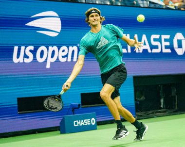 NEW YORK - 24 AUGust 2023: New York 'taki Billie Jean King Ulusal Tenis Merkezi' nde düzenlenen 2023 ABD Açık 'ta Alman profesyonel tenisçi Alexander Zverev