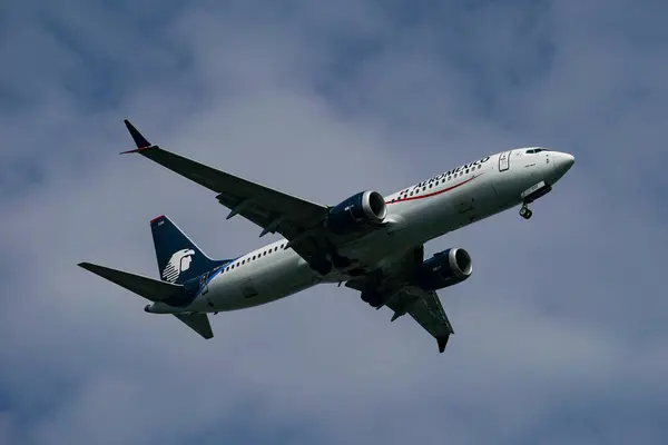 New York Juillet 2023 Aeromexico Boeing 737 Max Descend Pour — Photo