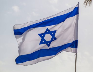 Yüksekten uçuyor İsrail bayrağı