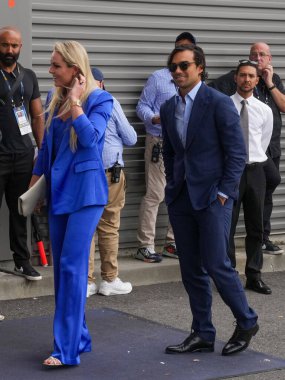 NEW YORK - 28 AĞUSTOS 2023: Eski Olimpiyat sporcusu Lindsey Vonn ve erkek arkadaşı Diego Osorio, 2023 'te USTA Ulusal Tenis Merkezi' nde düzenlenen açılış gecesinden önce