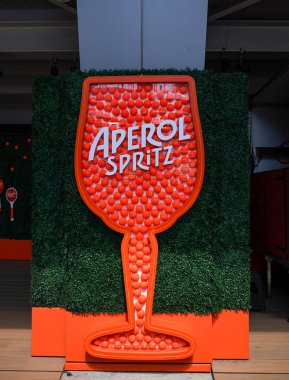 NEW YORK - 3 Eylül 2023: New York 'ta Aperol Spritz barı açıldı