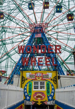 BROOKLYN, NEW YORK - MAY 9, 2021: Wonder Wheel at the Coney Island amusement park. Deno's Wonder Wheel is a hundred and fifty foot eccentric Ferris wheel. This wheel was built in 1920 