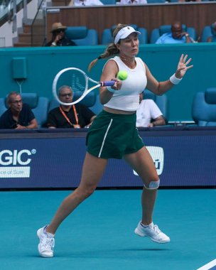 MIAMI GARDENS, FLORIDA - 30 Mart 2024 Miami Açık Şampiyonu Danielle Collins, Miami 'deki Hard Rock Stadyumu' nda oynanan bayanlar tekler finalinde Kazakistan 'lı Elena Rybakina ile karşılaştı.