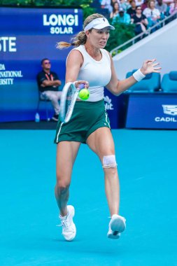 MIAMI GARDENS, FLORIDA - 30 Mart 2024 Miami Açık Şampiyonu Danielle Collins, Miami 'deki Hard Rock Stadyumu' nda oynanan bayanlar tekler finalinde Kazakistan 'lı Elena Rybakina ile karşılaştı.