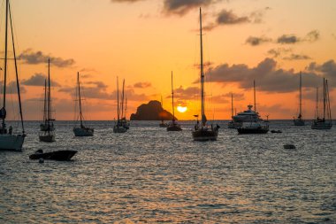 Günbatımı Gustavia Limanı, St. Barts, Fransız Batı Hint Adaları