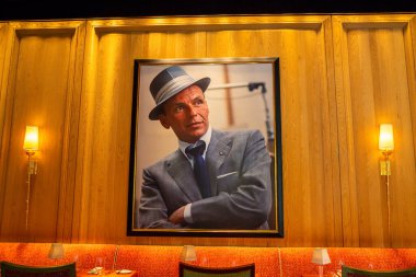 LAS VEGAS, NEVADA - 10 Mayıs 2014: Forbes Travel Guide Four-Star Sinatra Restaurant Interior Encore Las Vegas Casino. Frank Sinatra 'nın ailesi tarafından onaylanmış tek İtalyan restoranı. 