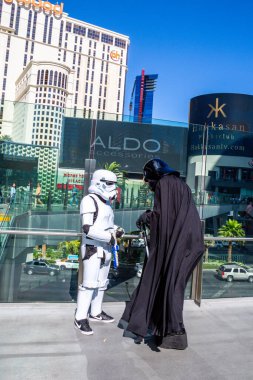 LAS VEGAS, NEVADA - 10 Mayıs 2014: Las Vegas Strip, Nevada 'da Star War Characters