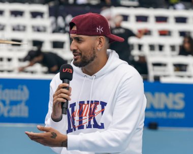 NEW YORK - 22 AUGust 2024: Profesyonel tenisçi Nick Kyrgios, New York 'taki Forest Hills Stadyumu' nda 2024 Ultimate Tennis Showdown 1.