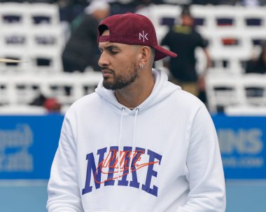 NEW YORK - 22 AUGust 2024: Profesyonel tenisçi Nick Kyrgios, New York 'taki Forest Hills Stadyumu' nda 2024 Ultimate Tennis Showdown 1.
