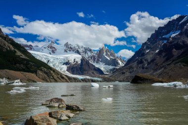 Los Glaciares Ulusal Parkı 'ndaki Laguna Torre Gölü, Arjantin Patagonya