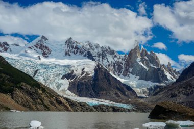 Los Glaciares Ulusal Parkı 'ndaki Laguna Torre Gölü, Arjantin Patagonya