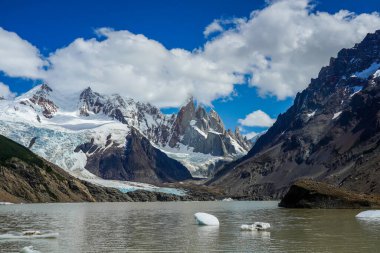 Los Glaciares Ulusal Parkı 'ndaki Laguna Torre Gölü, Arjantin Patagonya