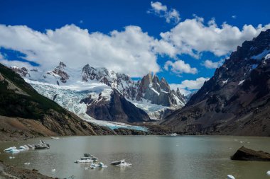 Los Glaciares Ulusal Parkı 'ndaki Laguna Torre Gölü, Arjantin Patagonya