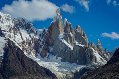 Los Glaciares Ulusal Parkı 'ndaki Cerro Torre Dağı, Arjantin Patagonya