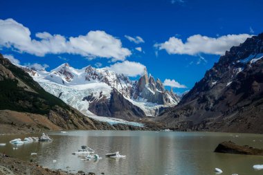 Los Glaciares Ulusal Parkı 'ndaki Laguna Torre Gölü, Arjantin Patagonya