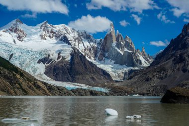 Los Glaciares Ulusal Parkı 'ndaki Laguna Torre Gölü, Arjantin Patagonya