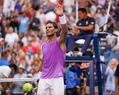 NEW YORK - 31 AĞUSTOS 2019 İspanya Grand Slam şampiyonu Rafael Nadal, New York 'taki Billie Jean King Ulusal Tenis Merkezi' nde oynanan 2019 ABD Açık üçüncü tur karşılaşmasından sonra zaferini kutladı.
