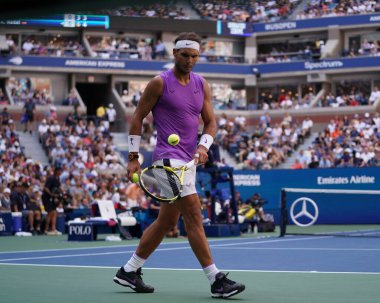 New York - 31 Ağustos 2019 Grand Slam şampiyonu İspanyol Rafael Nadal, New York 'taki Billie Jean King Ulusal Tenis Merkezi' nde oynanan 2019 US Open üçüncü tur karşılaşmasında
