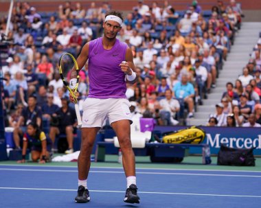 New York - 31 Ağustos 2019 Grand Slam şampiyonu İspanyol Rafael Nadal, New York 'taki Billie Jean King Ulusal Tenis Merkezi' nde oynanan 2019 US Open üçüncü tur karşılaşmasında