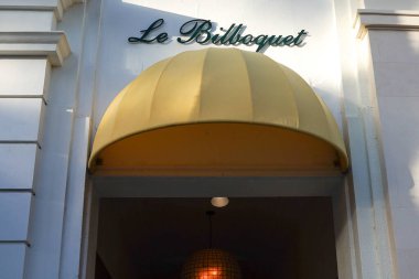 PALM BEACH, FLORIDA - 14 Kasım 2024: Le Bilboquet Palm Beach restoranı Palm Beach, Florida.