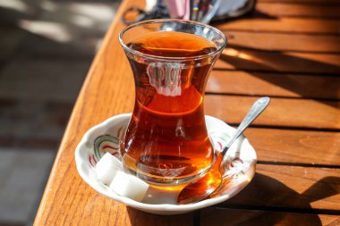 Geleneksel Türk çay bardak