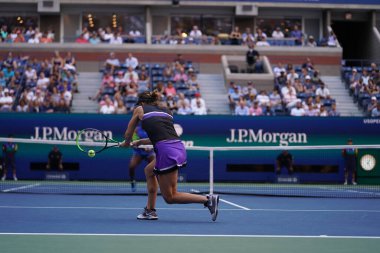 NEW YORK - 29 AUGust 2019: Romanya Grand Slam Şampiyonu Simona Halep, New York 'taki Billie Jean King Ulusal Tenis Merkezi' nde oynanan 2019 ABD Açık ikinci tur müsabakasında 
