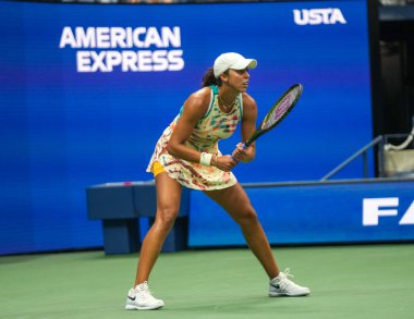 NEW YORK - SEPTEMBER 4, 2023: ABD 'li profesyonel tenisçi Madison Keys, New York' taki Billie Jean King Ulusal Tenis Merkezi 'nde oynanan 2023 ABD Açık turnuvasında 16.