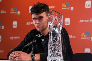 MIAMI GARDENS, FLORIDA - Erkekler tekler final maçında Sırp Novak Cokoviç 'i yendikten sonra düzenlediği basın toplantısında 30 Mart 2025 Miami Açık Şampiyonu Jakub Mensik