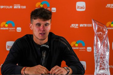 MIAMI GARDENS, FLORIDA - Erkekler tekler final maçında Sırp Novak Cokoviç 'i yendikten sonra düzenlediği basın toplantısında 30 Mart 2025 Miami Açık Şampiyonu Jakub Mensik