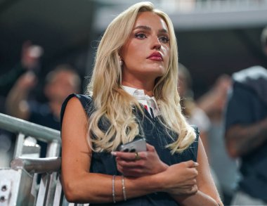 MIAMI GARDENS, FLORIDA - 27 Mart 2025: Amerikalı bir sosyal medya kişiliği, sözü geçen ve Taylor Fritz 'in kız arkadaşı Morgan Riddle Miami' deki Hard Rock Stadyumu 'nda 2025 Miami Açık' ta oynanan çeyrek final maçına katıldı.