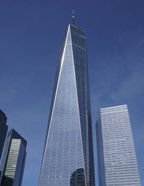 New York - 23 Mart 2025, Manhattan 'da Özgürlük Kulesi. One World Trade Center, Batı Yarımküre 'deki en yüksek bina ve dünyanın en yüksek üçüncü binasıdır.