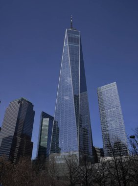New York - 23 Mart 2025, Manhattan 'da Özgürlük Kulesi. One World Trade Center, Batı Yarımküre 'deki en yüksek bina ve dünyanın en yüksek üçüncü binasıdır.