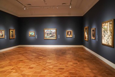 BATI PALM BEACH, FLORIDA - 12 Haziran 2024: Batı Palm Beach, Florida 'daki Norton Sanat Müzesinin iç görünümü