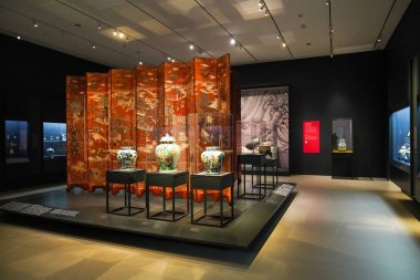 BATI PALM BEACH, FLORIDA - 12 Haziran 2024: Batı Palm Beach, Florida 'daki Norton Sanat Müzesinin iç görünümü