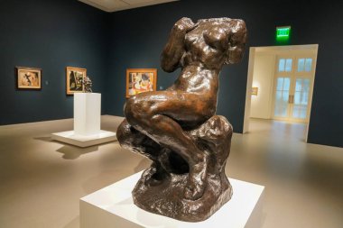 BATI PALM BEACH, FLORIDA - 12 Haziran 2024: Batı Palm Beach, Florida 'daki Norton Sanat Müzesinin iç görünümü