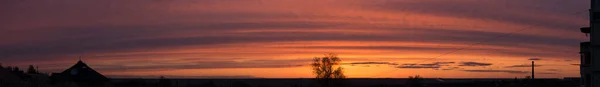 Пейзаж Закате Трагическое Мрачное Небо Панорама Багровые Сумерки — стоковое фото