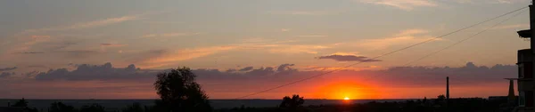 Пейзаж Закате Трагическое Мрачное Небо Панорама Багровые Сумерки — стоковое фото