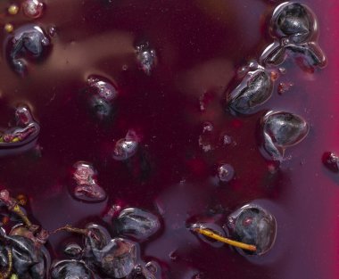 Şarap malzemesi, üzüm suyu - mutlaka, stum, maun. Moldova 'da şarap üretim teknolojisi. Şarap yapma geleneği. Eski üzüm işleme geleneği..